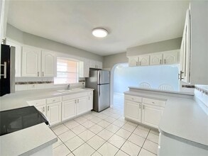3112 W Tampa Bay Blvd in Tampa, FL - Building Photo - Building Photo