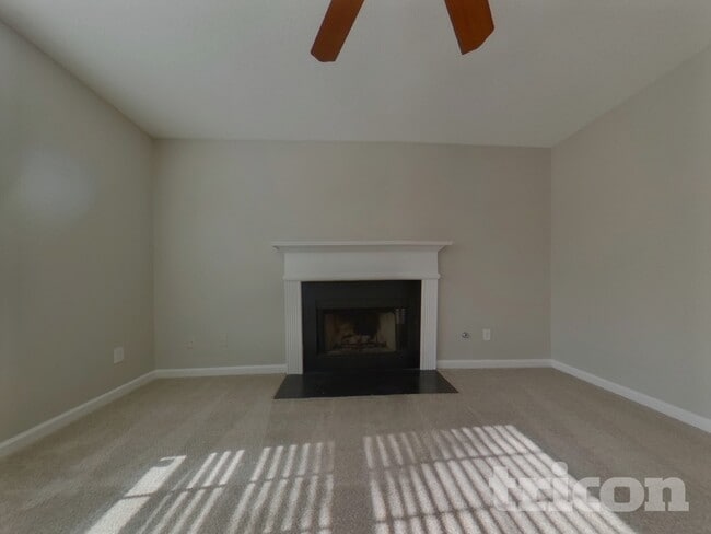 341 Rosemont Ct in Hiram, GA - Foto de edificio - Building Photo