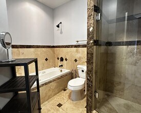 4926 S Indiana Ave in Chicago, IL - Building Photo - Building Photo