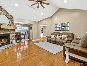 5815 Elk Creek Rd in Middletown, OH - Building Photo - Building Photo