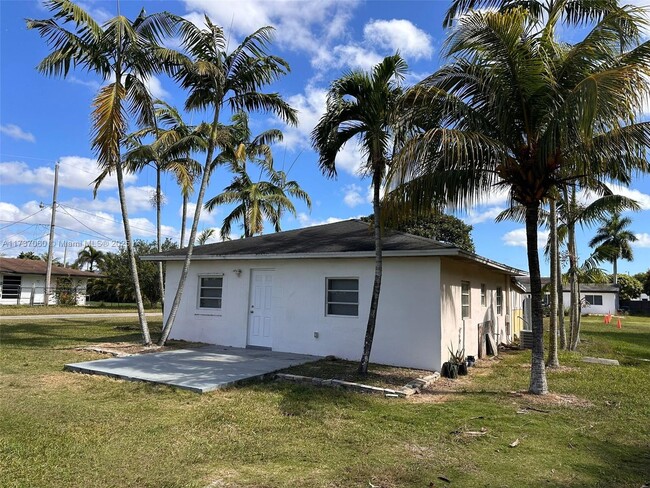 28845 SW 162nd Ave in Homestead, FL - Building Photo - Building Photo