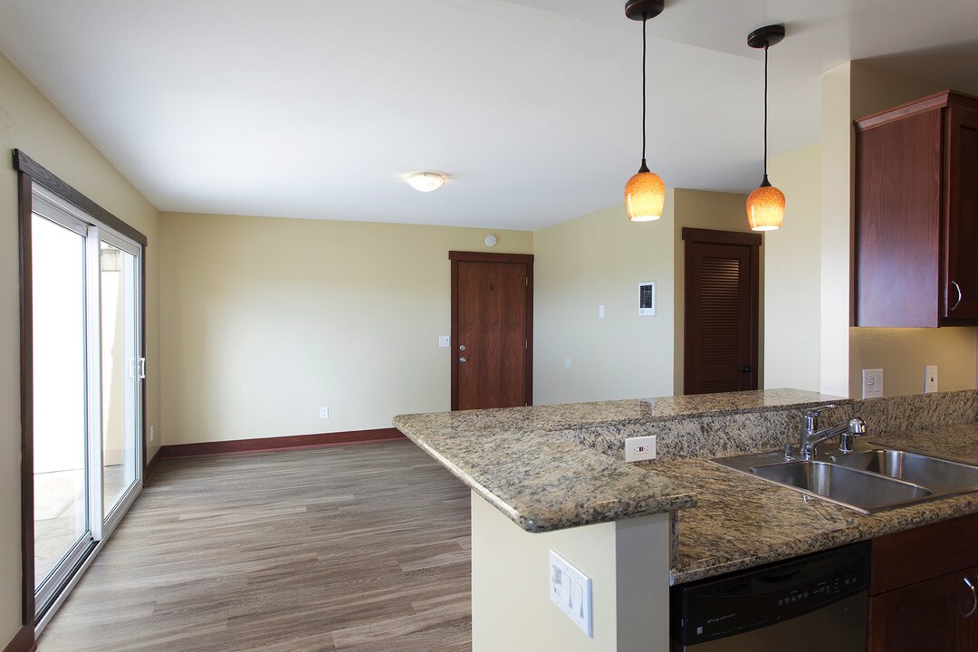 3720 Yonge St-Unit -Unit 11 in San Diego, CA - Building Photo