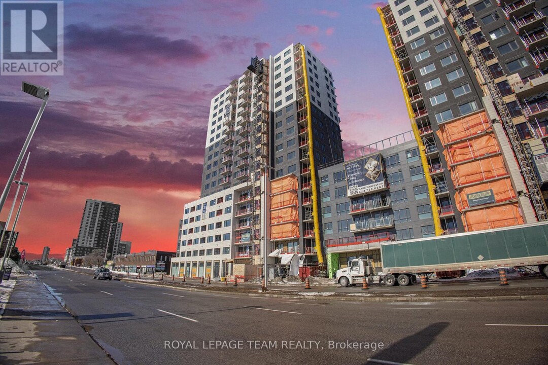 1655-1655 Carling Ave in Ottawa, ON - Building Photo
