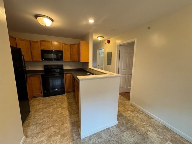 86 Endicott St, Unit D in Peabody, MA - Building Photo - Building Photo