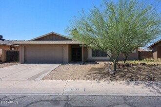 5333 W Port Au Prince Ln in Glendale, AZ - Building Photo - Building Photo