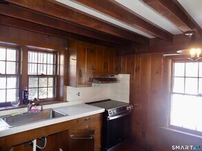 82 River Rd in Essex, CT - Building Photo - Building Photo