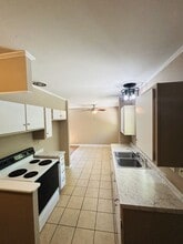 3112 Aires Ct in Louisville, KY - Building Photo - Building Photo