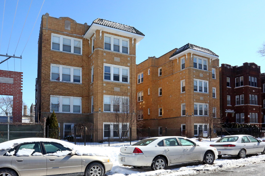 4341-4345 N Sacramento Ave in Chicago, IL - Building Photo