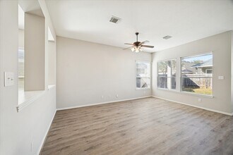 2915 Crescent Oaks Park Ln in Spring, TX - Building Photo - Building Photo