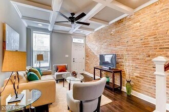 616 Hyson St in Baltimore, MD - Foto de edificio - Building Photo