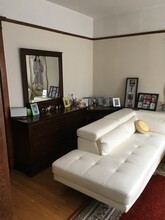 2338 W Walton St, Unit 3rd floor in Chicago, IL - Foto de edificio - Building Photo