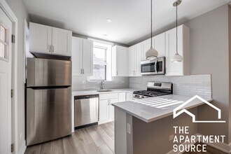 3937 N Janssen Ave in Chicago, IL - Building Photo - Building Photo