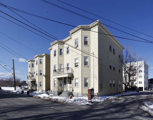 88-90 Aborn St in Peabody, MA - Foto de edificio - Building Photo