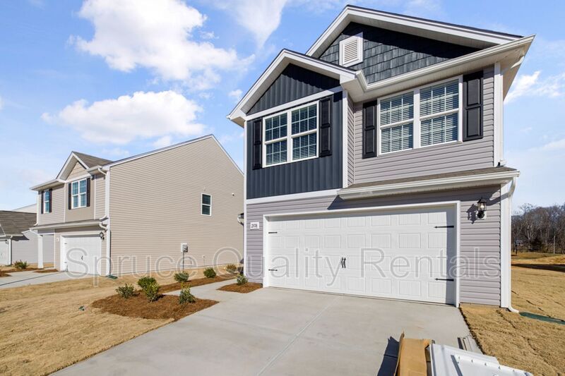 2108 Briar Run Dr in Greensboro, NC - Building Photo