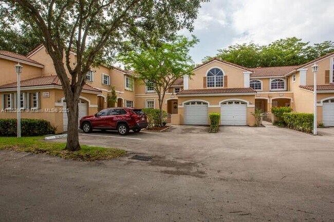 14705 Balgowan Rd in Miami Lakes, FL - Building Photo - Building Photo