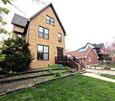 163 N Lombard Ave in Oak Park, IL - Building Photo