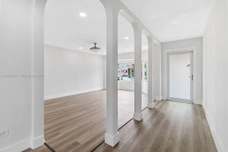 2131 SW 98th Pl in Miami, FL - Building Photo - Building Photo