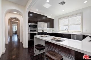 8224 4th St in Los Angeles, CA - Foto de edificio - Building Photo