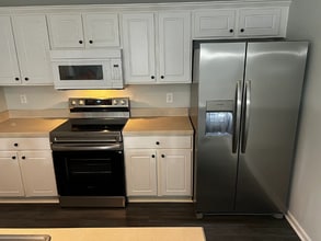 136 Madrid Dr in Murrells Inlet, SC - Building Photo - Building Photo