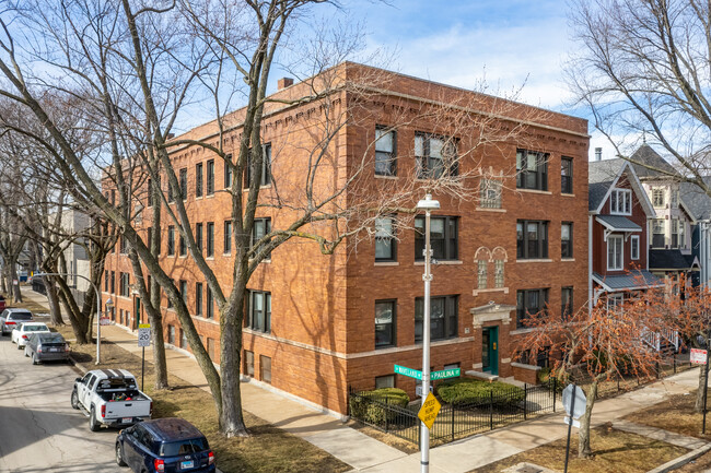 Paulina-Waveland in Chicago, IL - Building Photo - Building Photo