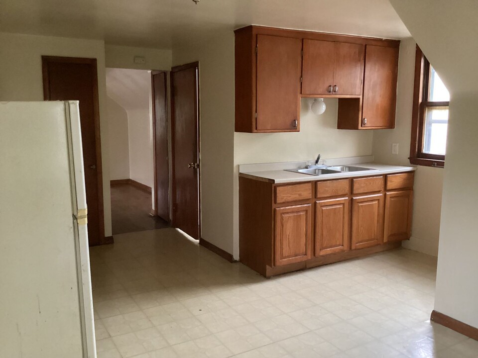 2424 N 48th St in Milwaukee, WI - Building Photo