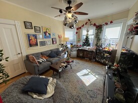 176 Elm St, Unit 2 in North Cambridge, MA - Building Photo