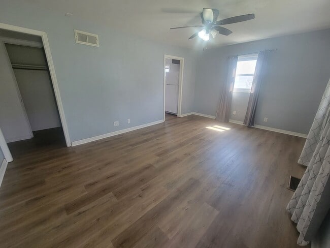 4020 N Bryer Pl in Peoria, IL - Building Photo - Building Photo