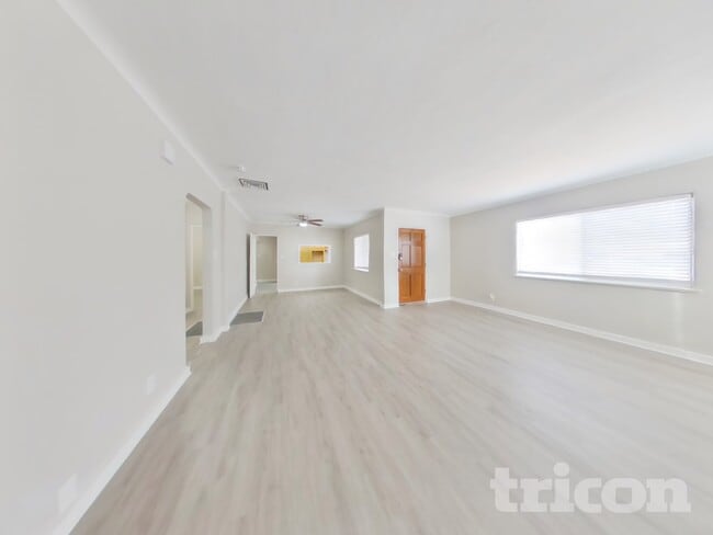 10301 Sorrills Creek Ln in Raleigh, NC - Foto de edificio - Building Photo