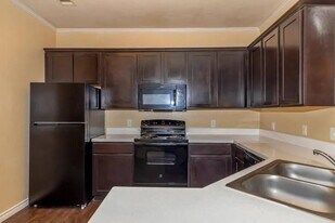 1617 Northwest Blvd, Unit 112 in Georgetown, TX - Building Photo