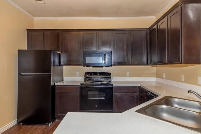 1617 Northwest Blvd, Unit 112