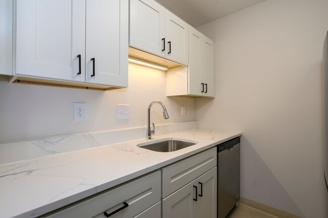 Oak Forest Apartments in St. Louis, MO - Building Photo - Building Photo