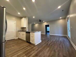 1979 Twilight Ave in Bowling Green, KY - Building Photo - Building Photo