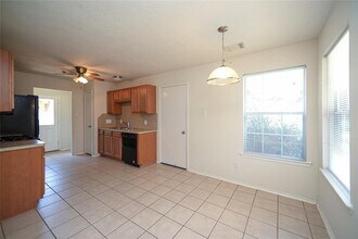 1408 Sycamore Leaf Way in Conroe, TX - Building Photo - Building Photo