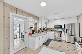 726 N A St in Lake Worth Beach, FL - Building Photo - Building Photo