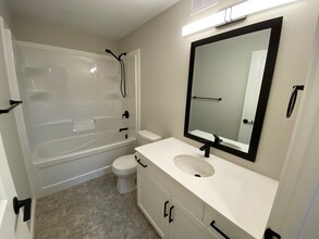 12 Crystal Ave in Winnipeg, MB - Building Photo - Building Photo