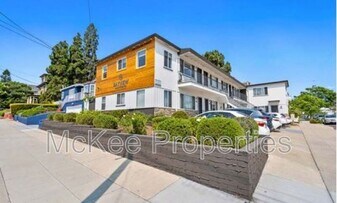 216 Fir St in San Diego, CA - Building Photo