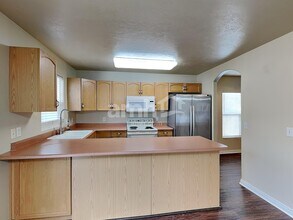 858 N Wooden Ln in Salt Lake City, UT - Building Photo - Building Photo