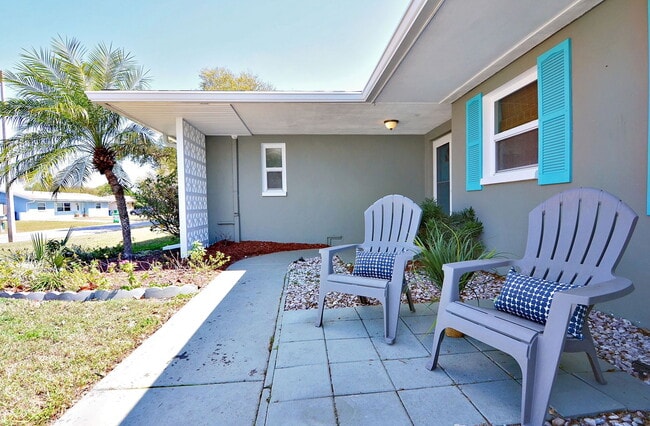 10994 90th Terrace in Seminole, FL - Building Photo - Building Photo