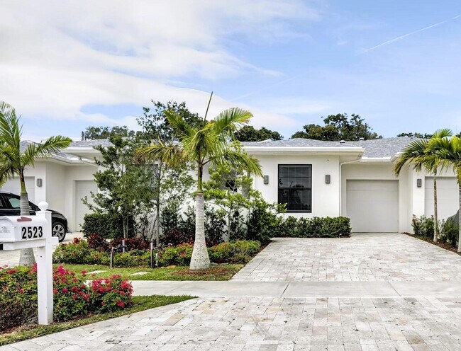 2523 Oceanview Ave in Delray Beach, FL - Building Photo - Building Photo