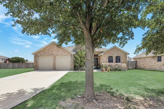 621 Tumbleweed Dr in Forney, TX - Foto de edificio - Building Photo