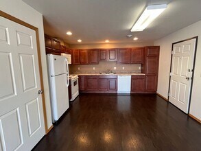 505-516 16th Ave Cir NE in Watertown, SD - Building Photo - Building Photo