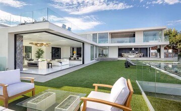 2110 Hercules Dr in Los Angeles, CA - Building Photo - Building Photo