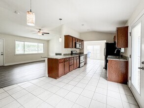 2140 Harbor Ln in Virginia Beach, VA - Building Photo - Building Photo
