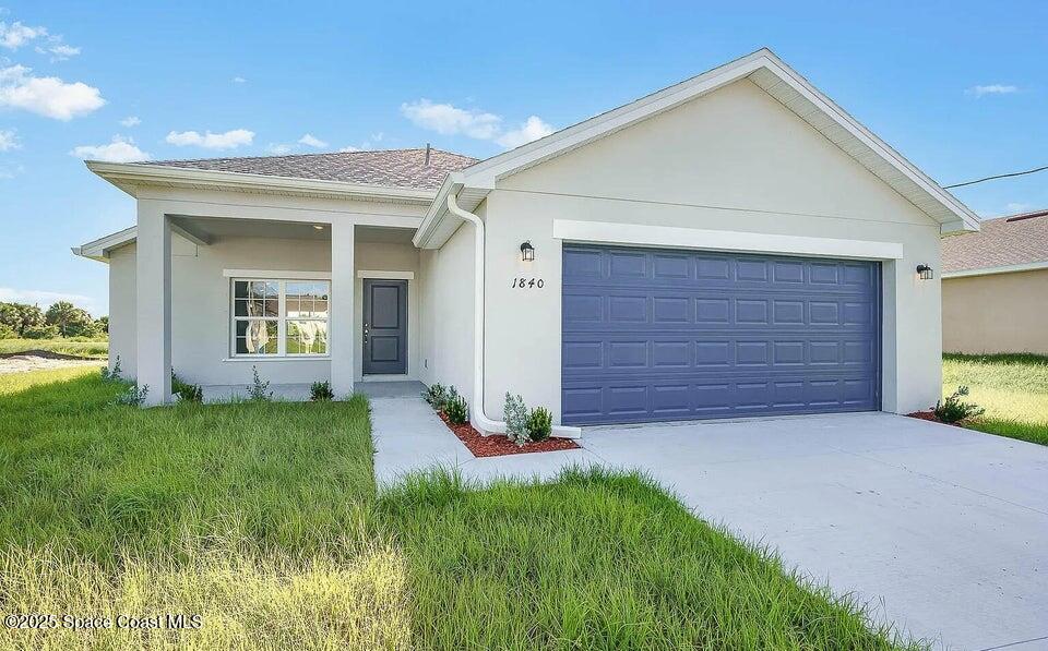 591 Fitchburg St SW in Palm Bay, FL - Building Photo