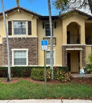 9257 SW 227th St, Unit 26 in Cutler Bay, FL - Building Photo