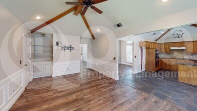 1217 Babbling Brook Dr in Lewisville, TX - Building Photo - Building Photo