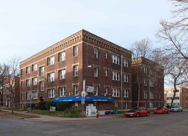 3500 Dupont Apartments