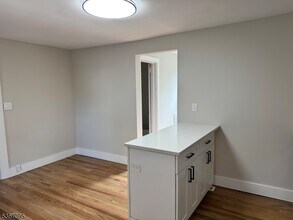 62 Somerset St in Somerville, NJ - Building Photo - Building Photo