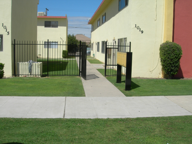 1019 5th St in Bakersfield, CA - Building Photo - Building Photo