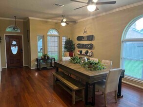 8207 Fairgrove Park Ct in Houston, TX - Building Photo - Building Photo